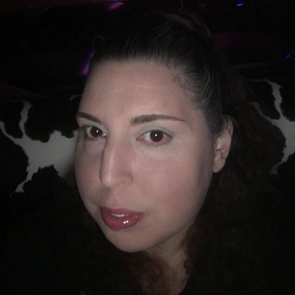 Meet your Posher, Venessa